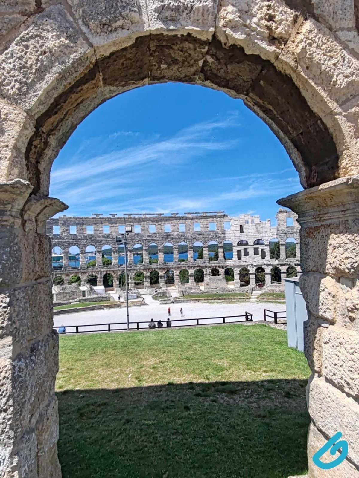 Arena Parkside Residence Pula Buitenkant foto