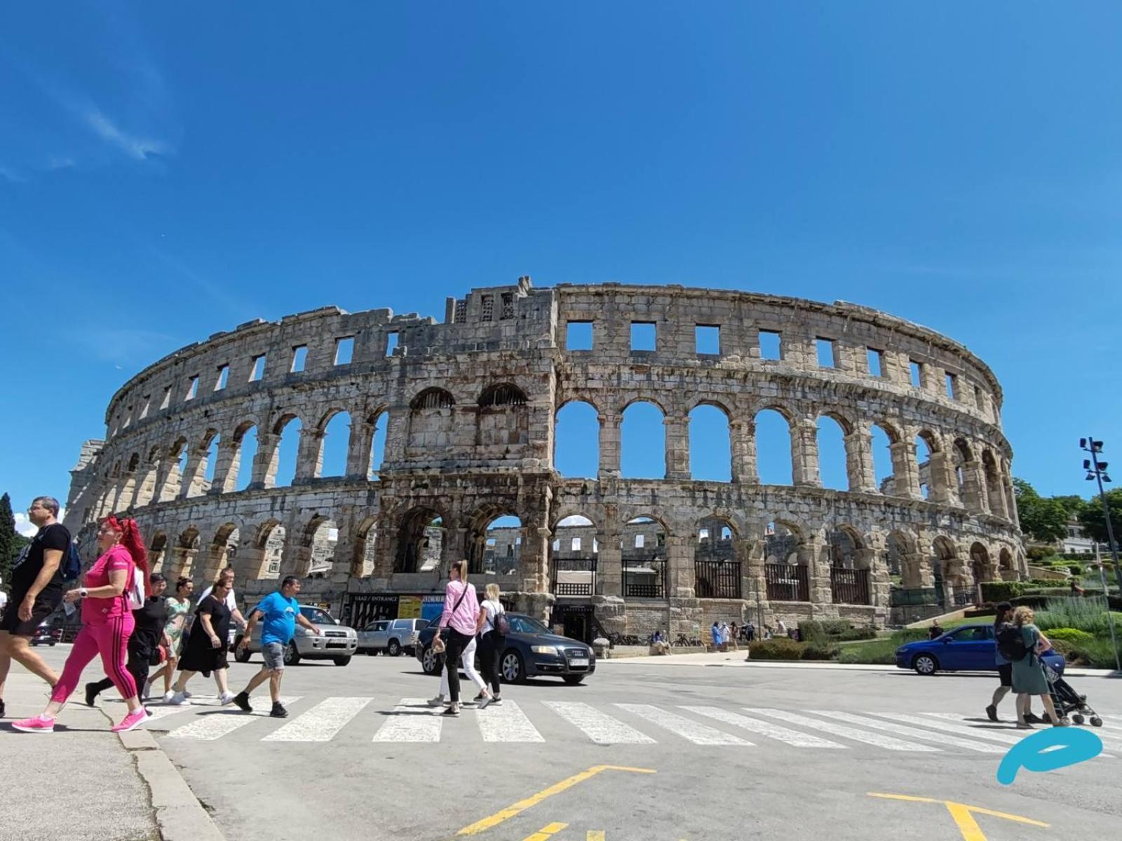 Arena Parkside Residence Pula Buitenkant foto