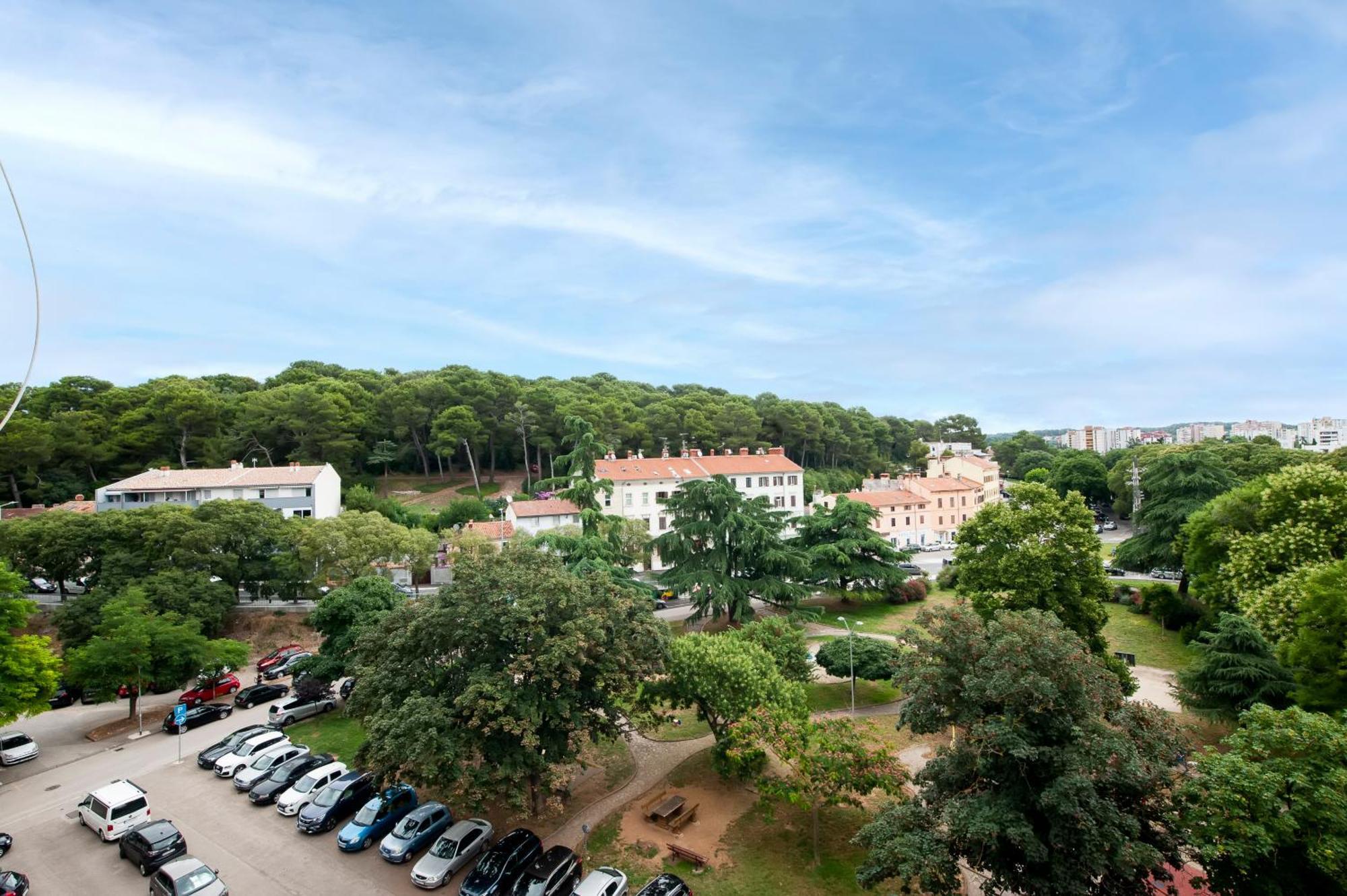 Arena Parkside Residence Pula Buitenkant foto