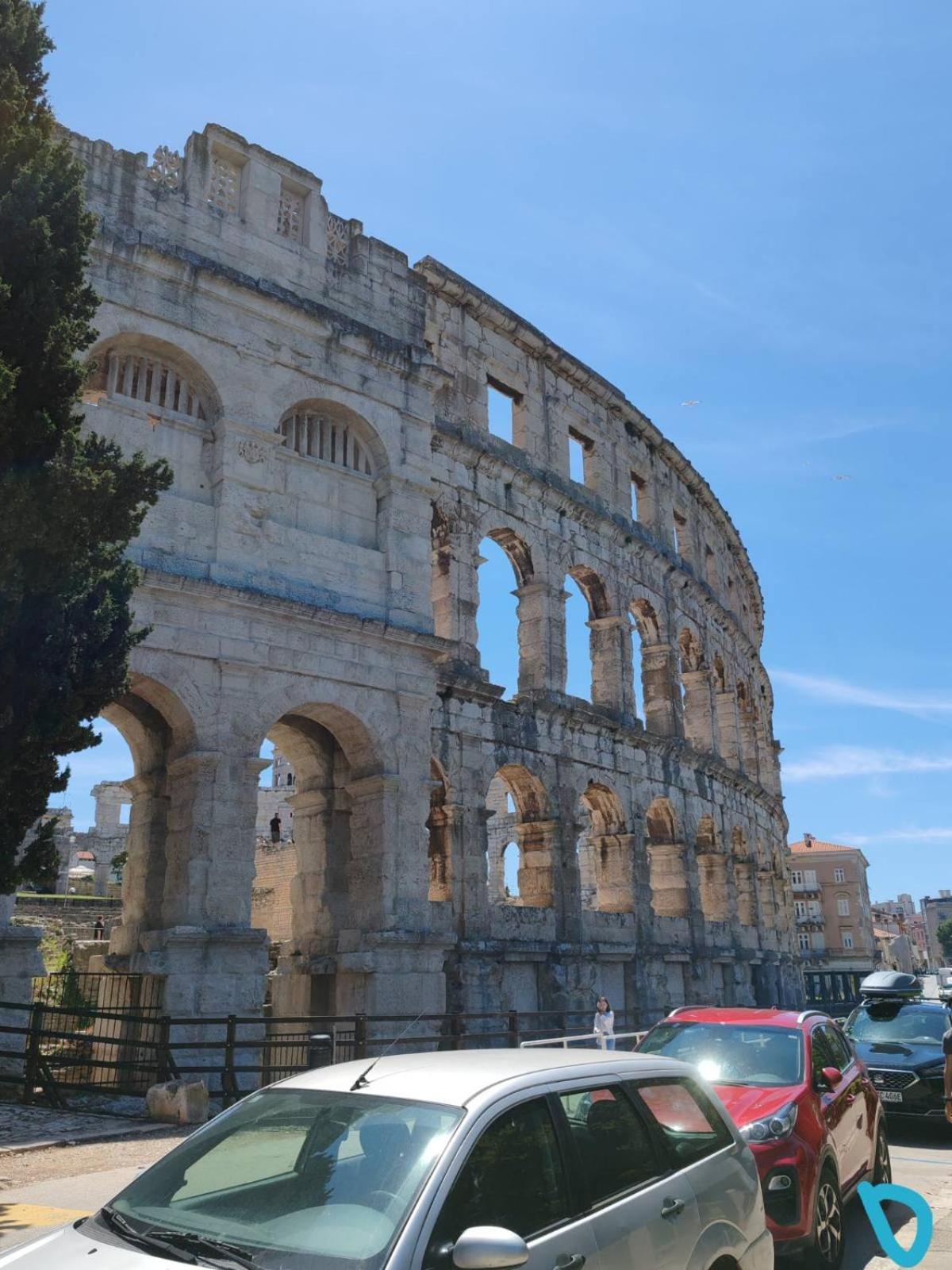 Arena Parkside Residence Pula Buitenkant foto