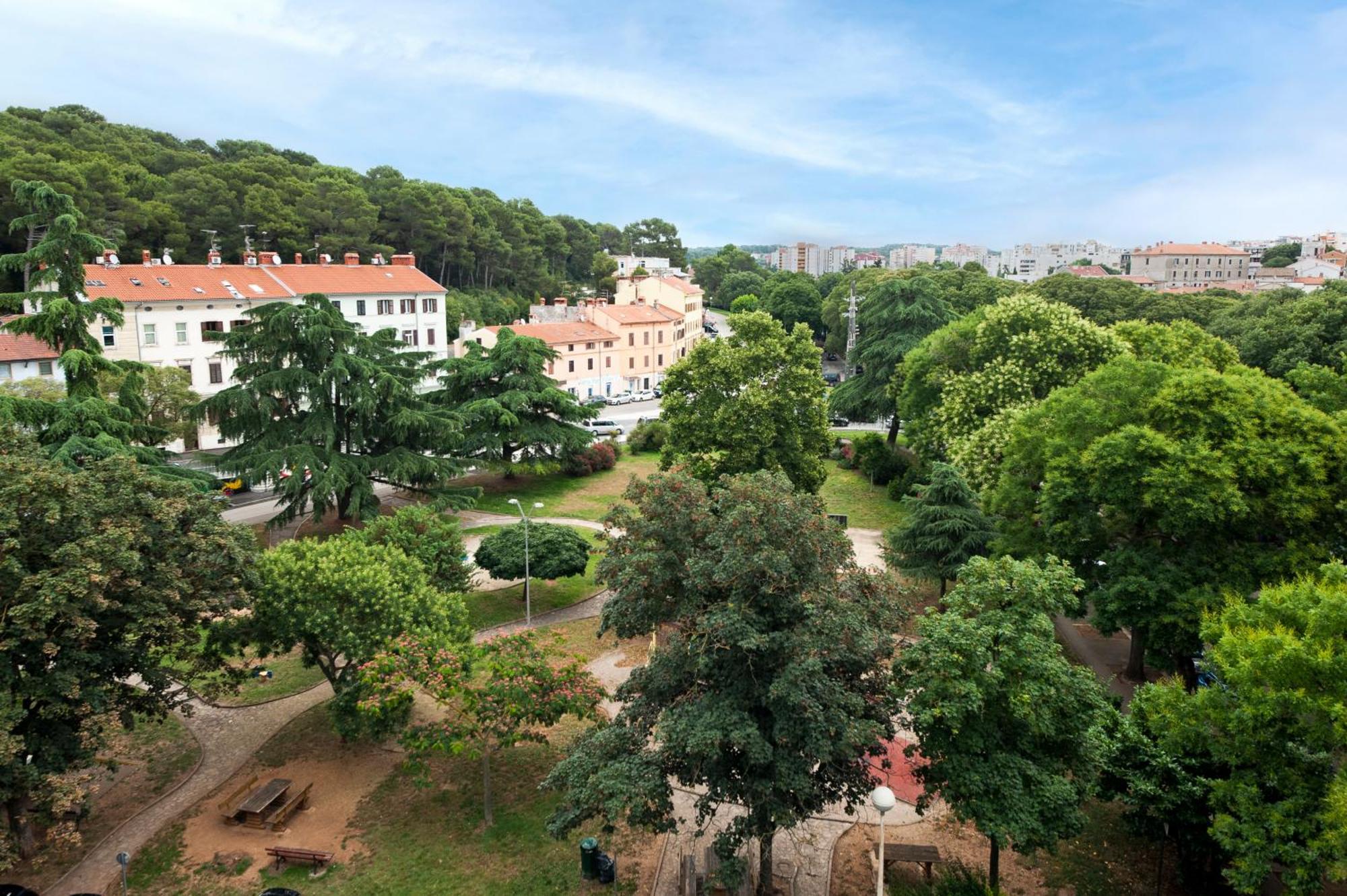 Arena Parkside Residence Pula Buitenkant foto