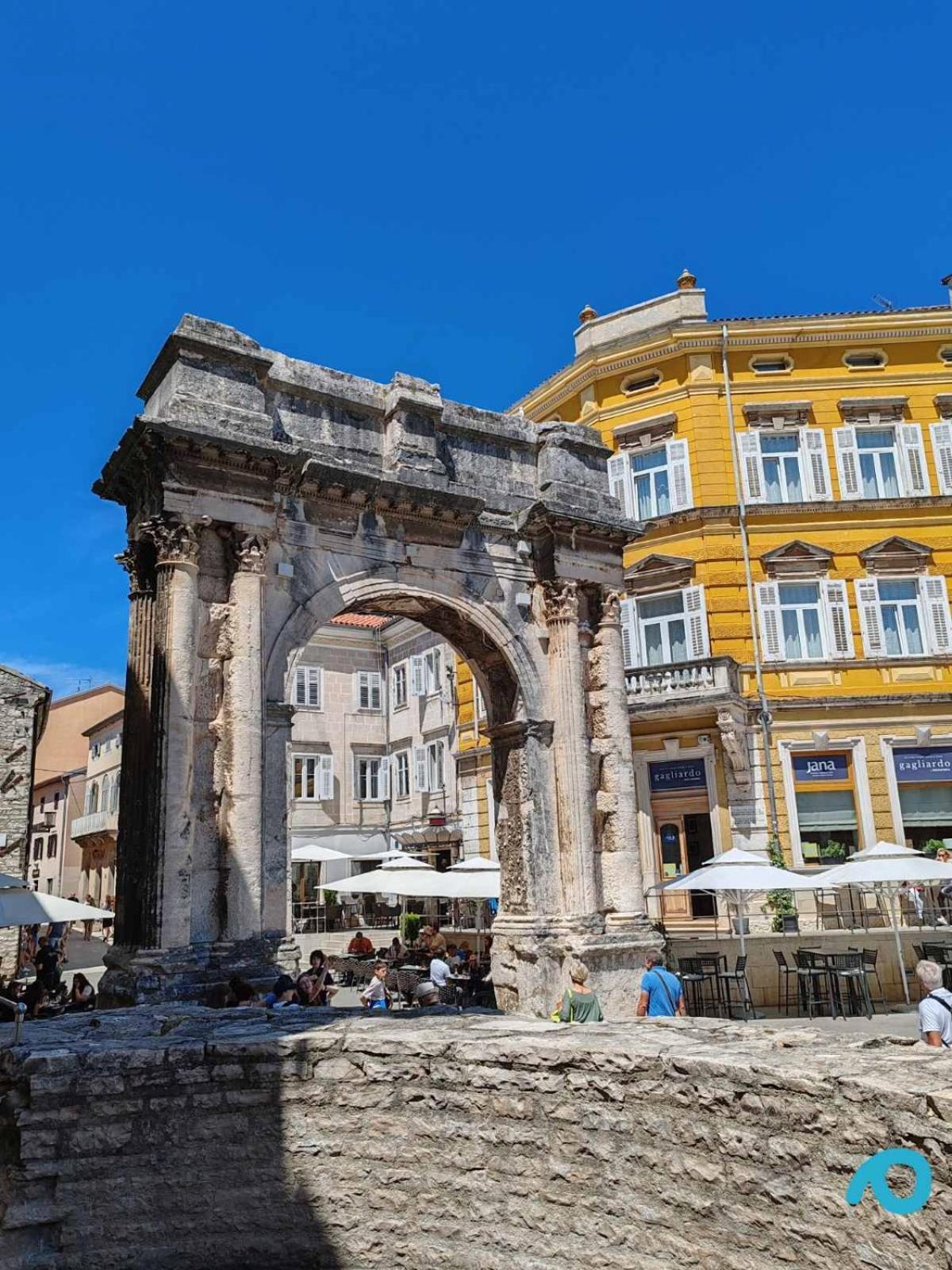 Arena Parkside Residence Pula Buitenkant foto